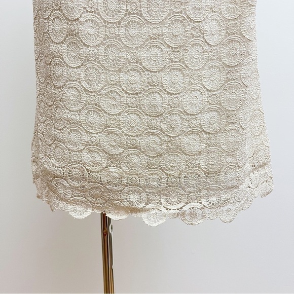 Talbots Cream Gold Metallic Medallion Lace Overlay Scalloped Sleeveless Top - Picture 4 of 11